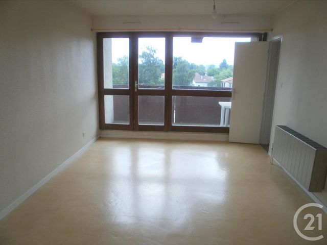 Appartement F1 à louer - 1 pièce - 31.0 m2 - ST PIERRE DU MONT - 40 - AQUITAINE - Century 21 Mi-Adour