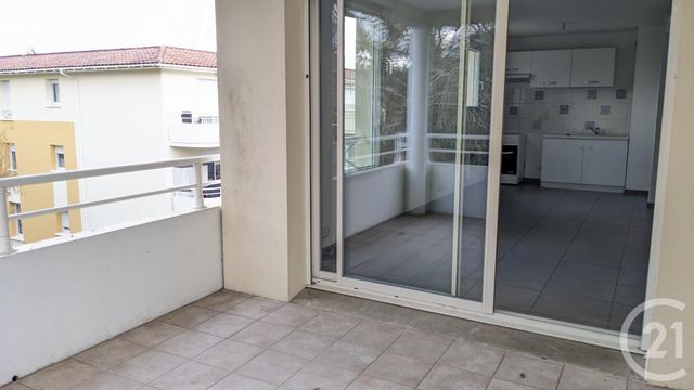 Appartement F3 à louer - 3 pièces - 60.0 m2 - ST PIERRE DU MONT - 40 - AQUITAINE - Century 21 Mi-Adour