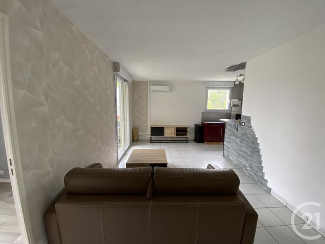 Appartement F2 bis à louer - 2 pièces - 52.0 m2 - ST PIERRE DU MONT - 40 - AQUITAINE - Century 21 Mi-Adour