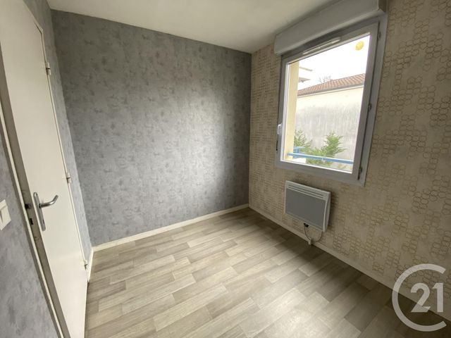 Appartement F2 bis à louer - 2 pièces - 52.0 m2 - ST PIERRE DU MONT - 40 - AQUITAINE - Century 21 Mi-Adour