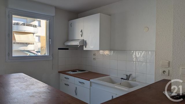 Appartement F2 à vendre - 2 pièces - 50.14 m2 - ST PIERRE DU MONT - 40 - AQUITAINE - Century 21 Mi-Adour