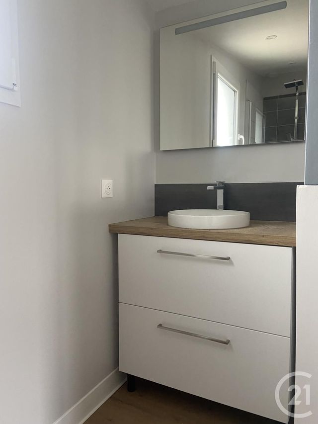 Appartement F2 à louer - 2 pièces - 37.0 m2 - ST PIERRE DU MONT - 40 - AQUITAINE - Century 21 Mi-Adour
