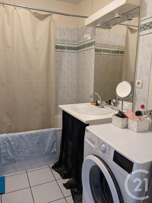 Afficher la photo en grand Appartement F2 à vendre - 2 pièces - 46.0 m2 - MONT DE MARSAN - 40 - AQUITAINE - Century 21 Mi-Adour