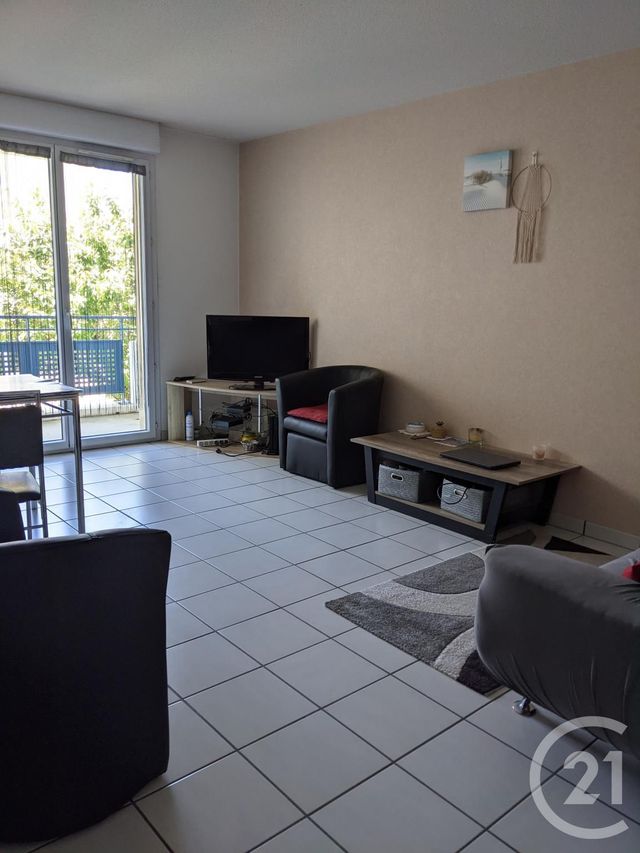 Appartement F2 à vendre - 2 pièces - 45.72 m2 - ST PIERRE DU MONT - 40 - AQUITAINE - Century 21 Mi-Adour Appartement F2 à vendre - 2 pièces - 45.72 m2 - ST PIERRE DU MONT - 40 - AQUITAINE - Century 21 Mi-Adour