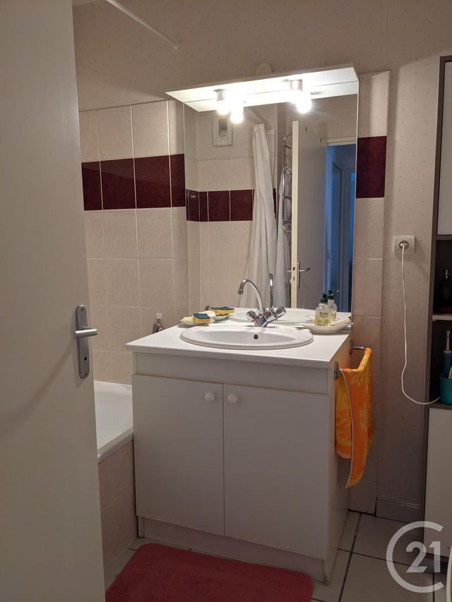 Appartement F2 à vendre - 2 pièces - 45.72 m2 - ST PIERRE DU MONT - 40 - AQUITAINE - Century 21 Mi-Adour Appartement F2 à vendre - 2 pièces - 45.72 m2 - ST PIERRE DU MONT - 40 - AQUITAINE - Century 21 Mi-Adour