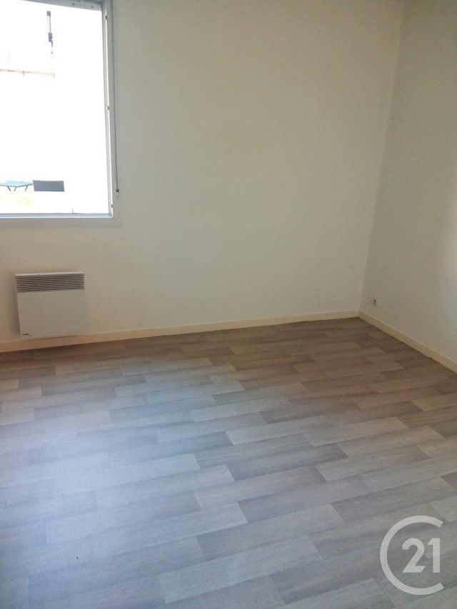 Appartement F2 à louer - 2 pièces - 46.27 m2 - ST PIERRE DU MONT - 40 - AQUITAINE - Century 21 Mi-Adour Appartement F2 à louer - 2 pièces - 46.27 m2 - ST PIERRE DU MONT - 40 - AQUITAINE - Century 21 Mi-Adour
