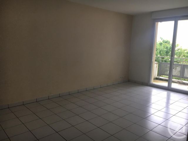Appartement F2 à louer - 2 pièces - 46.27 m2 - ST PIERRE DU MONT - 40 - AQUITAINE - Century 21 Mi-Adour Appartement F2 à louer - 2 pièces - 46.27 m2 - ST PIERRE DU MONT - 40 - AQUITAINE - Century 21 Mi-Adour