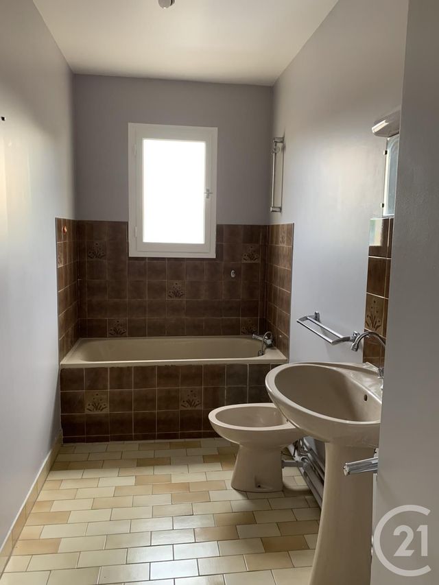 Appartement F2 à louer - 2 pièces - 45.55 m2 - MONT DE MARSAN - 40 - AQUITAINE - Century 21 Mi-Adour Appartement F2 à louer - 2 pièces - 45.55 m2 - MONT DE MARSAN - 40 - AQUITAINE - Century 21 Mi-Adour